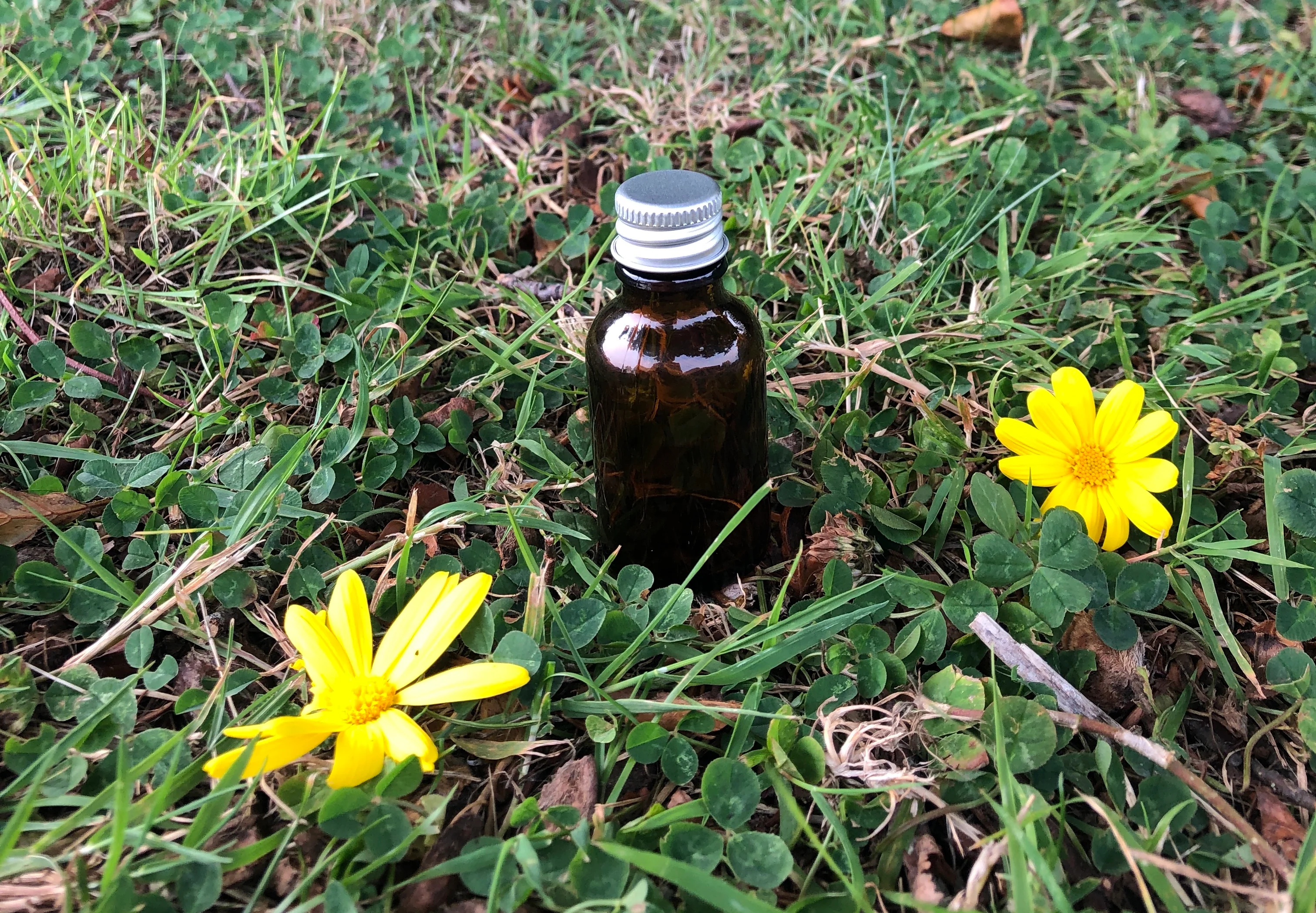 10ml Amber Glass Bottle (GL18 Narrow neck) - Image 6