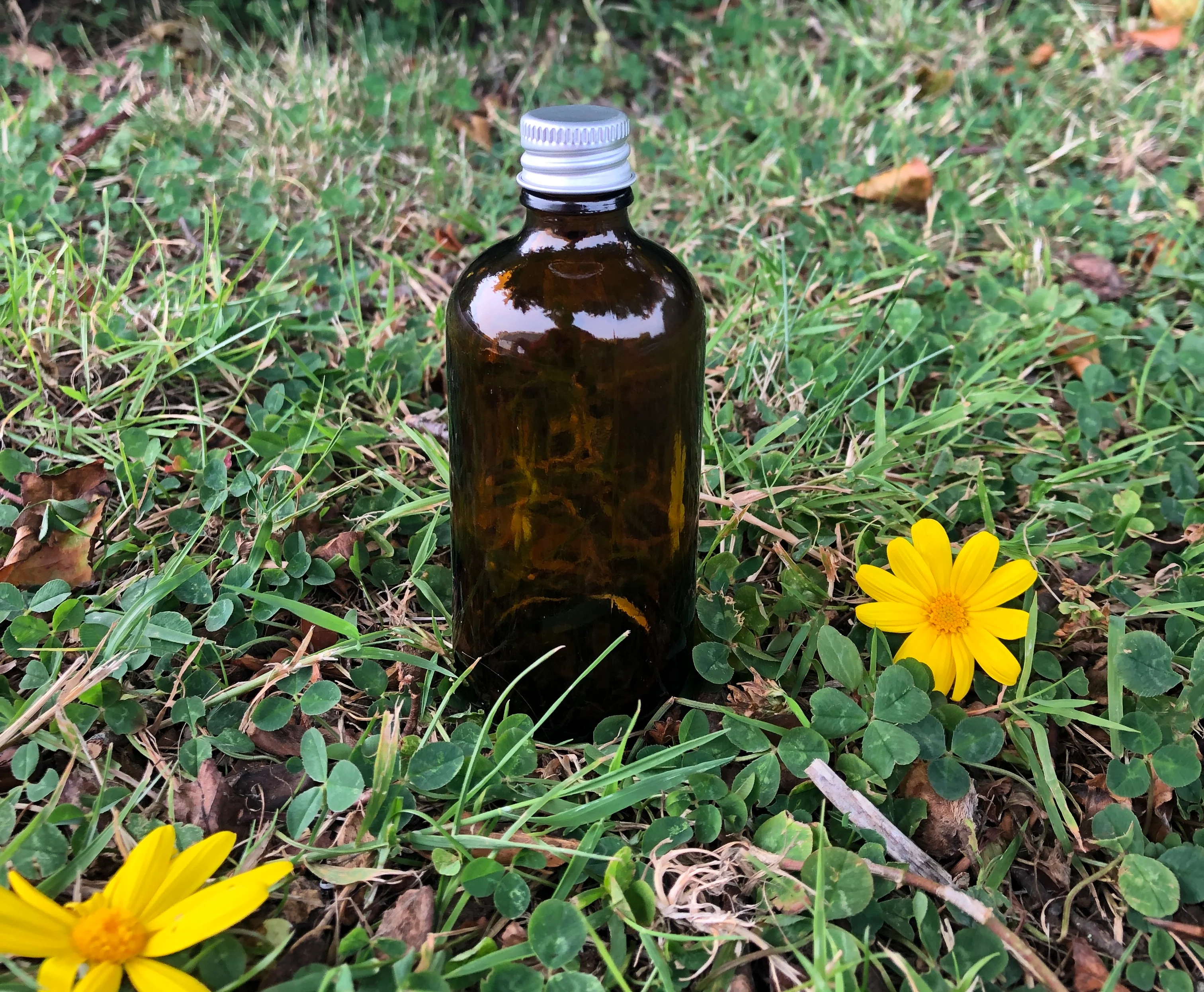 100ml Amber Glass Bottle (GL18 Narrow neck) - Image 4