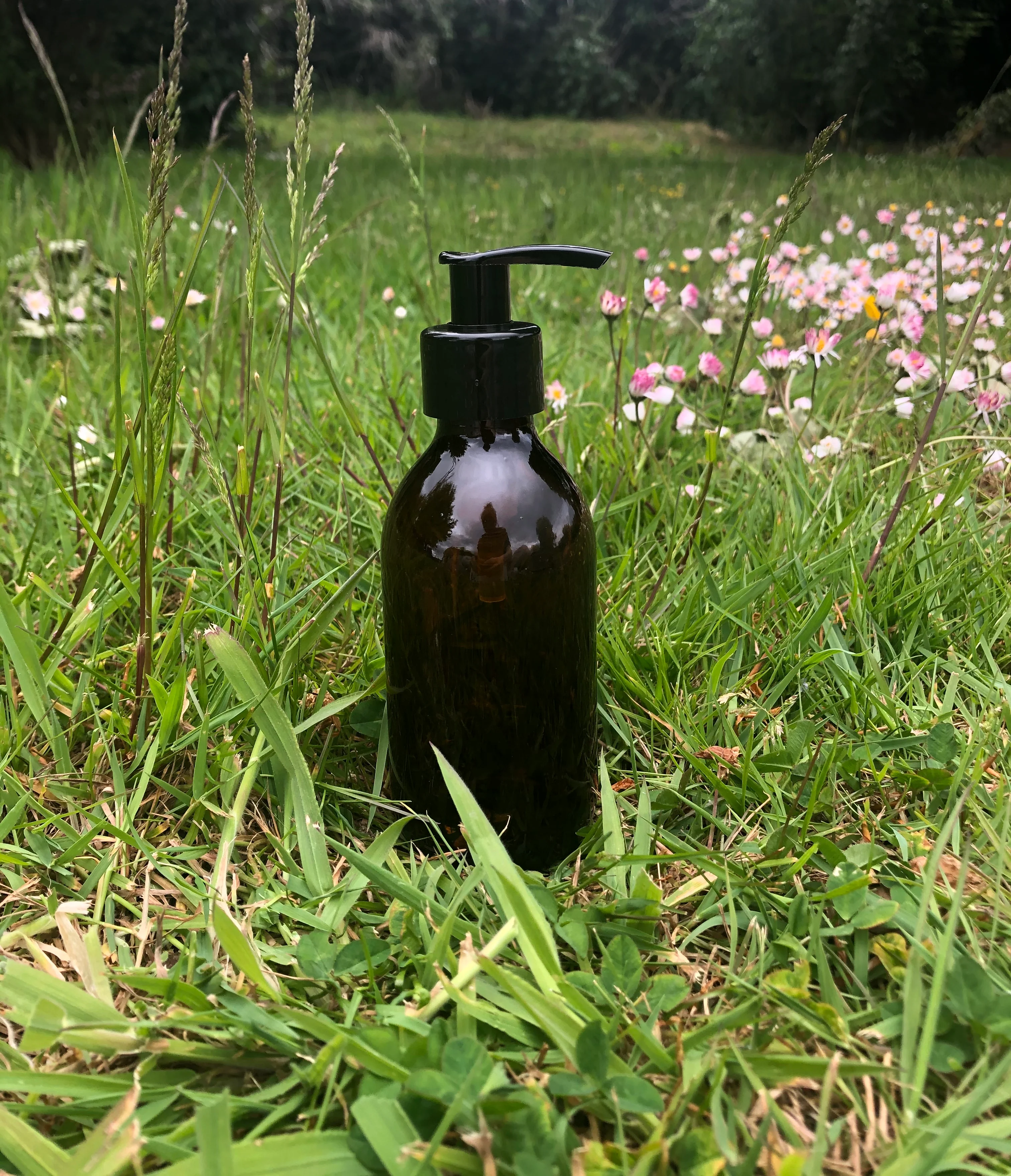 200ml Medical Round Amber Glass Bottle - Image 3