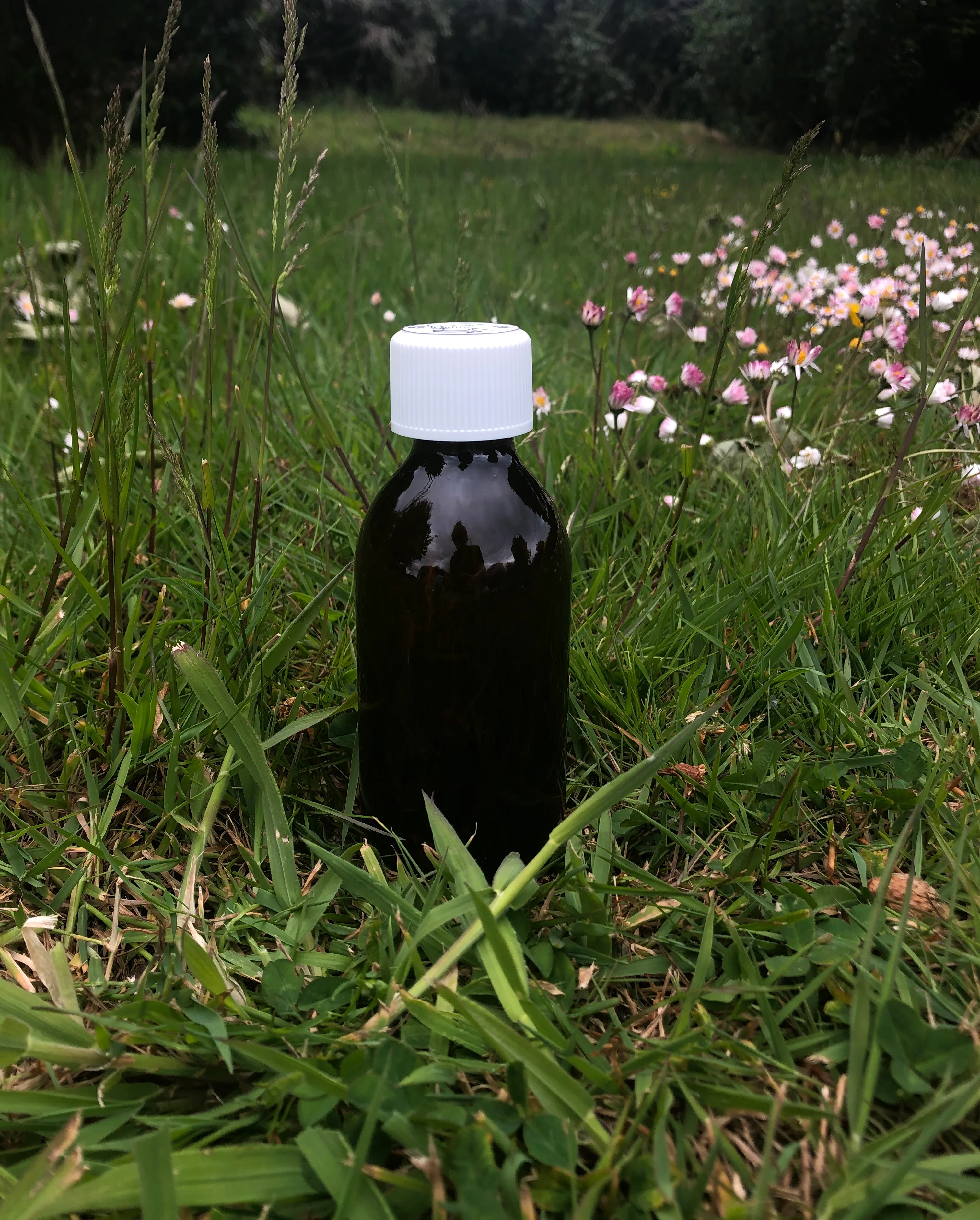 200ml Medical Round Amber Glass Bottle - Image 4