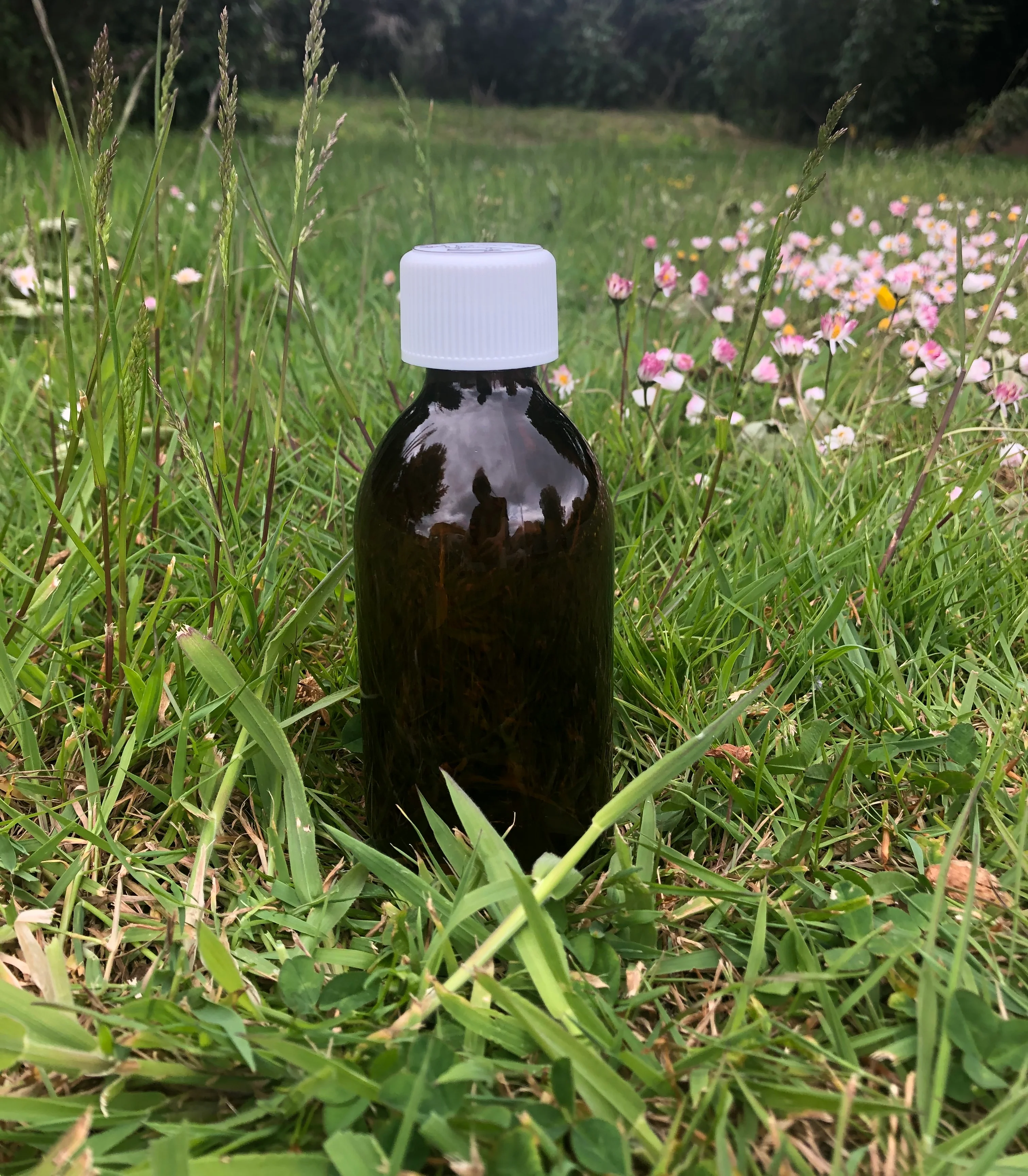 250ml Medical Round Amber Glass Bottle - Image 4