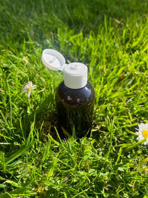 100ml Amber Boston Round (PET) Plastic Bottle - Image 5