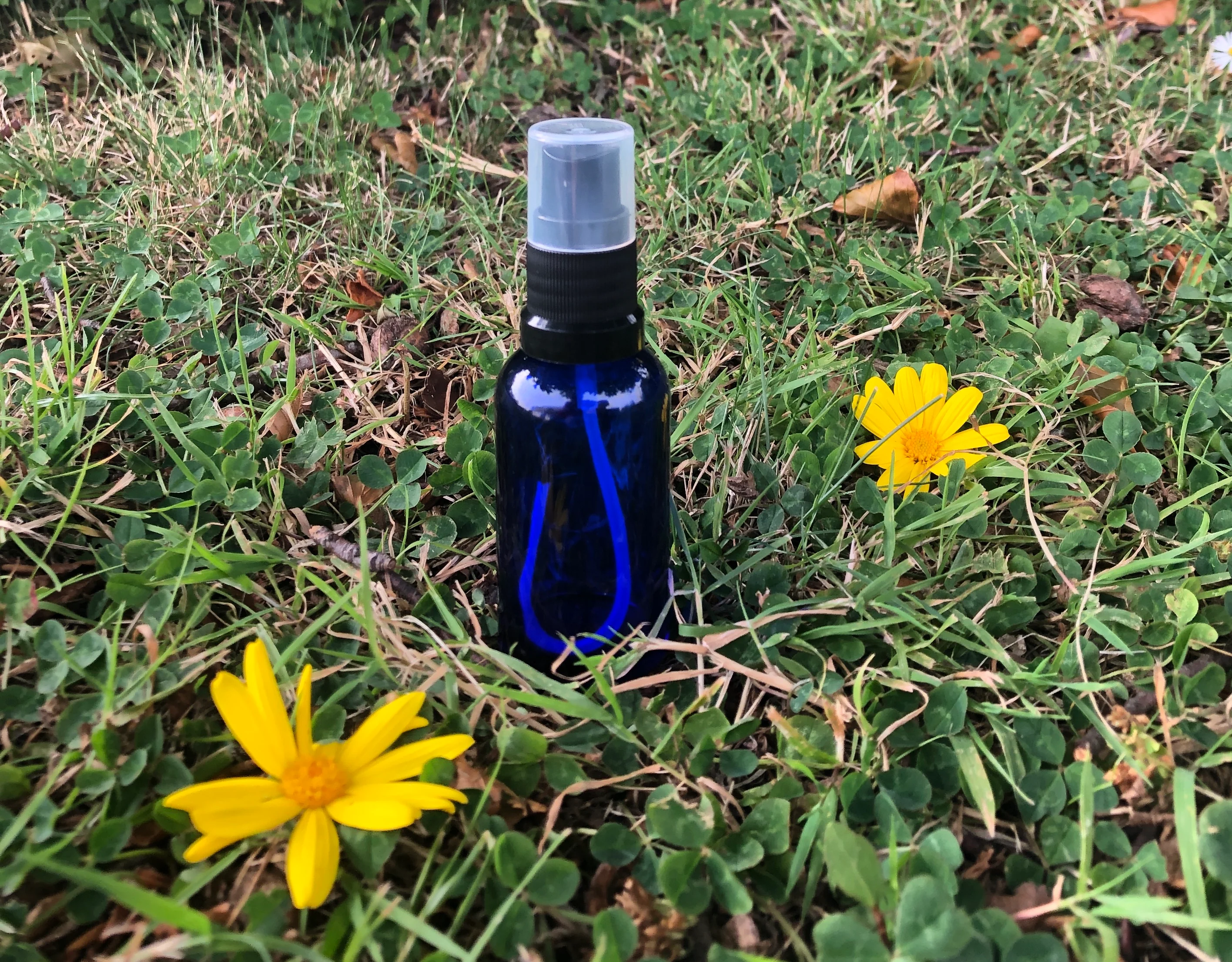 15ml Blue Glass Bottle - Image 4