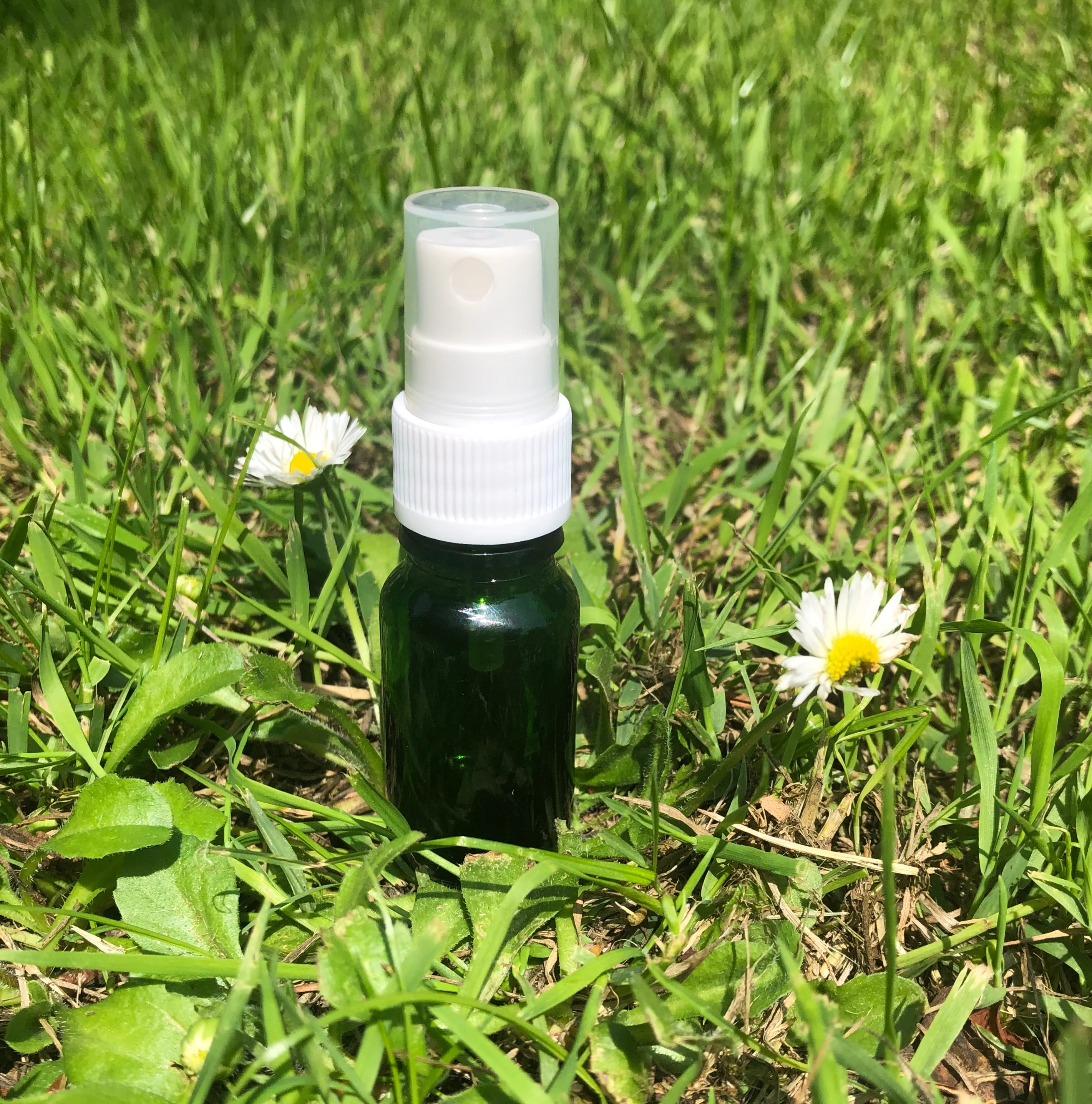 10ml Green Glass Bottle - Image 5