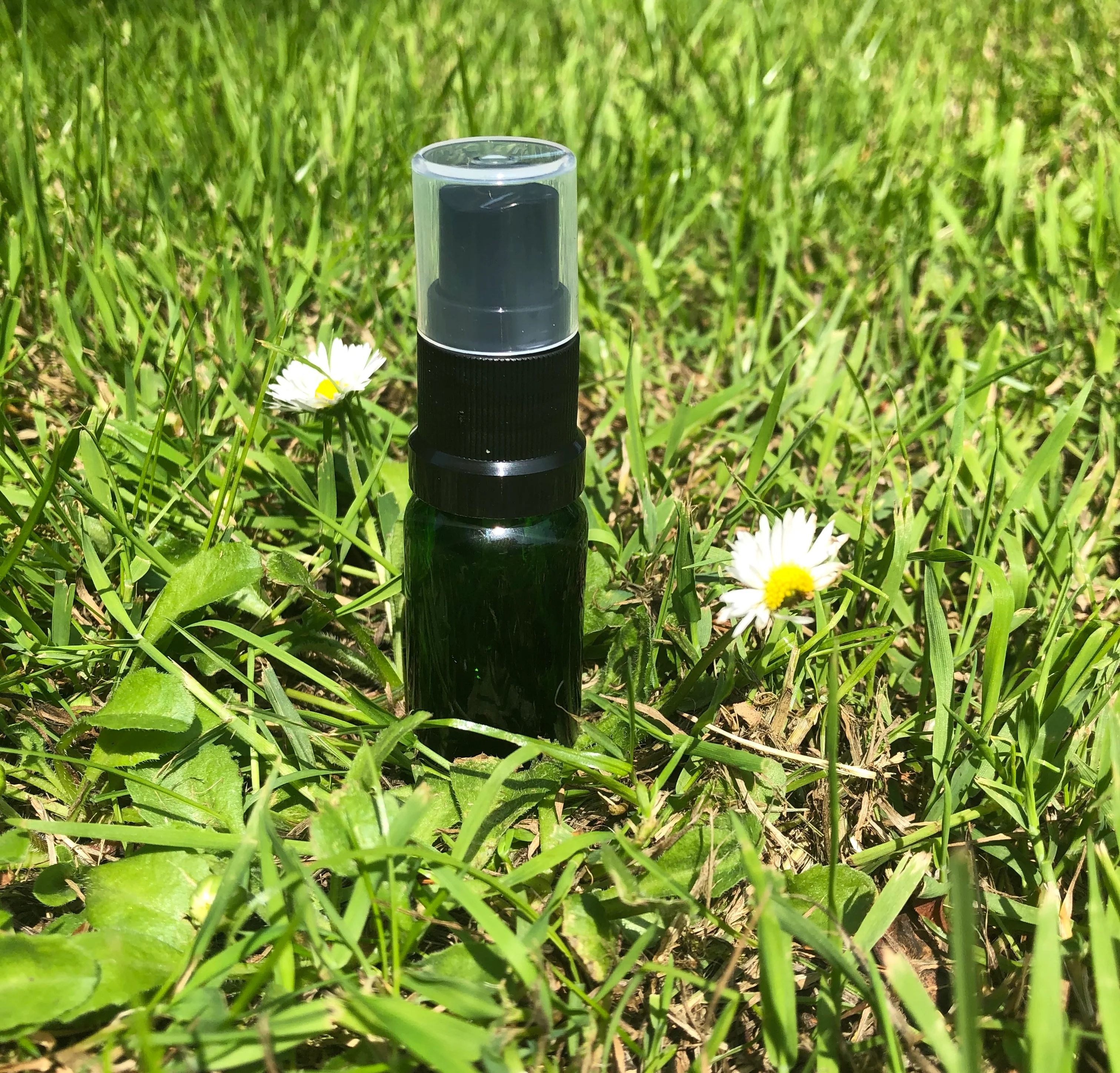 10ml Green Glass Bottle - Image 6