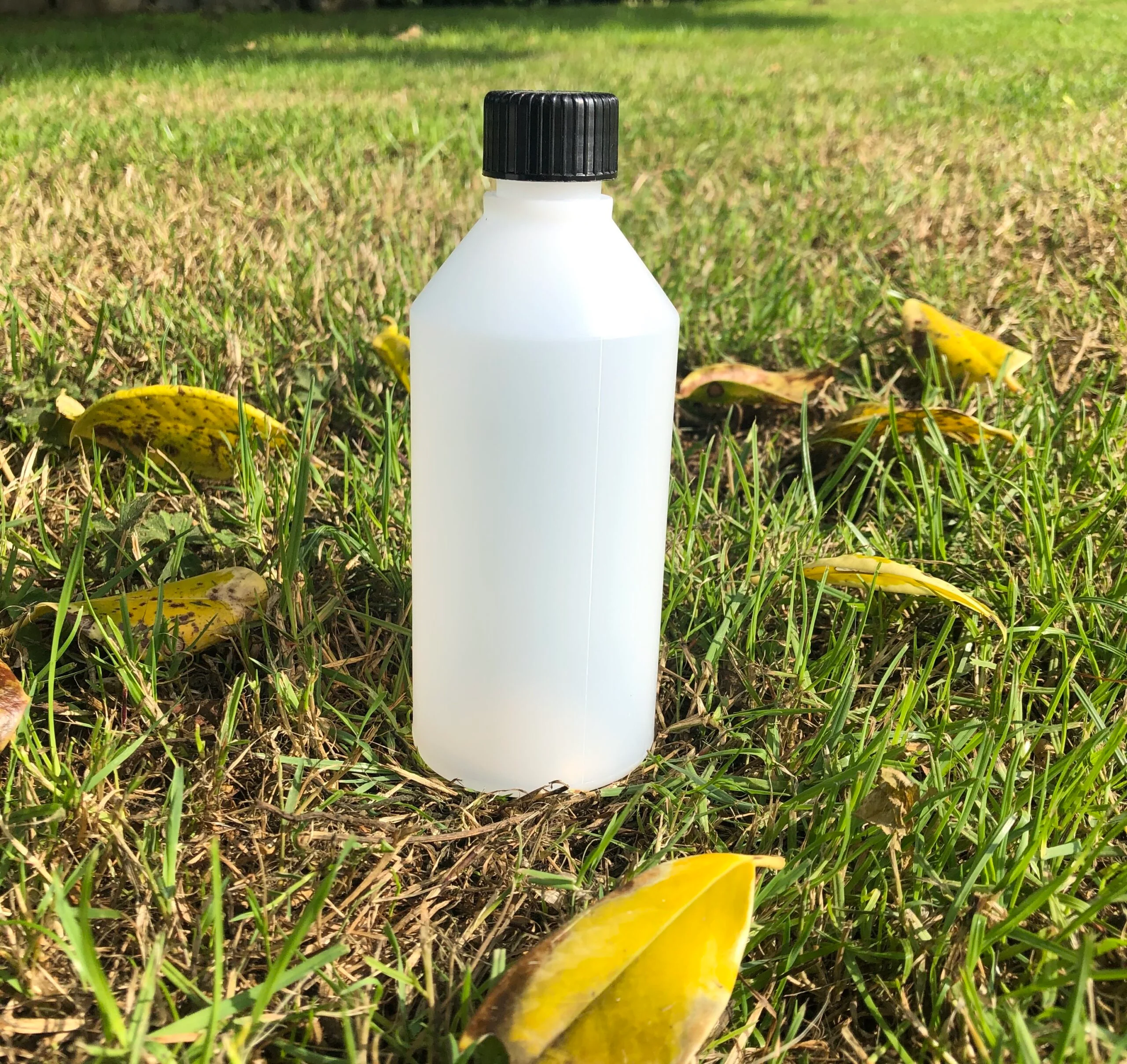 Natural HDPE Plastic Bottles - 250ml with lid